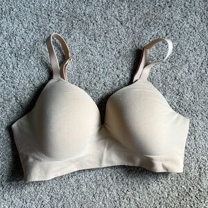 Truekind Women's Size L Wireless Lift T-Shirt Bra Nude Tan Soft Comfort Stretch